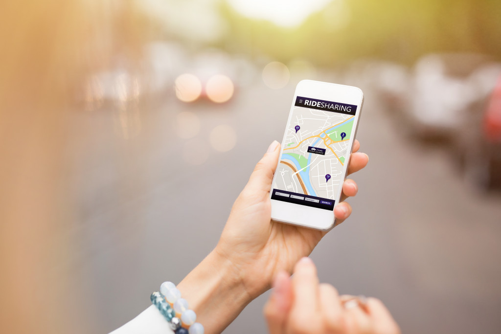 ride sharing app on phone